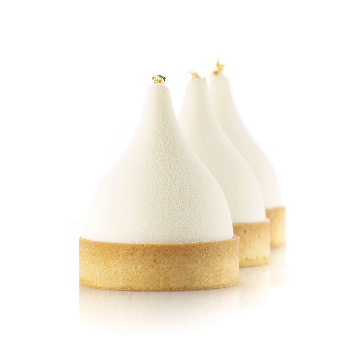 Tartelettes individuelles avec entremets en forme de goutte