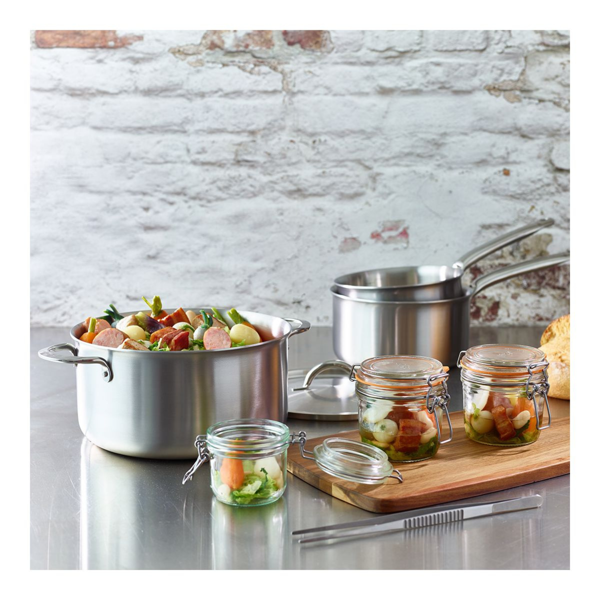 Faitout en inox De Buyer en situation de cuisine
