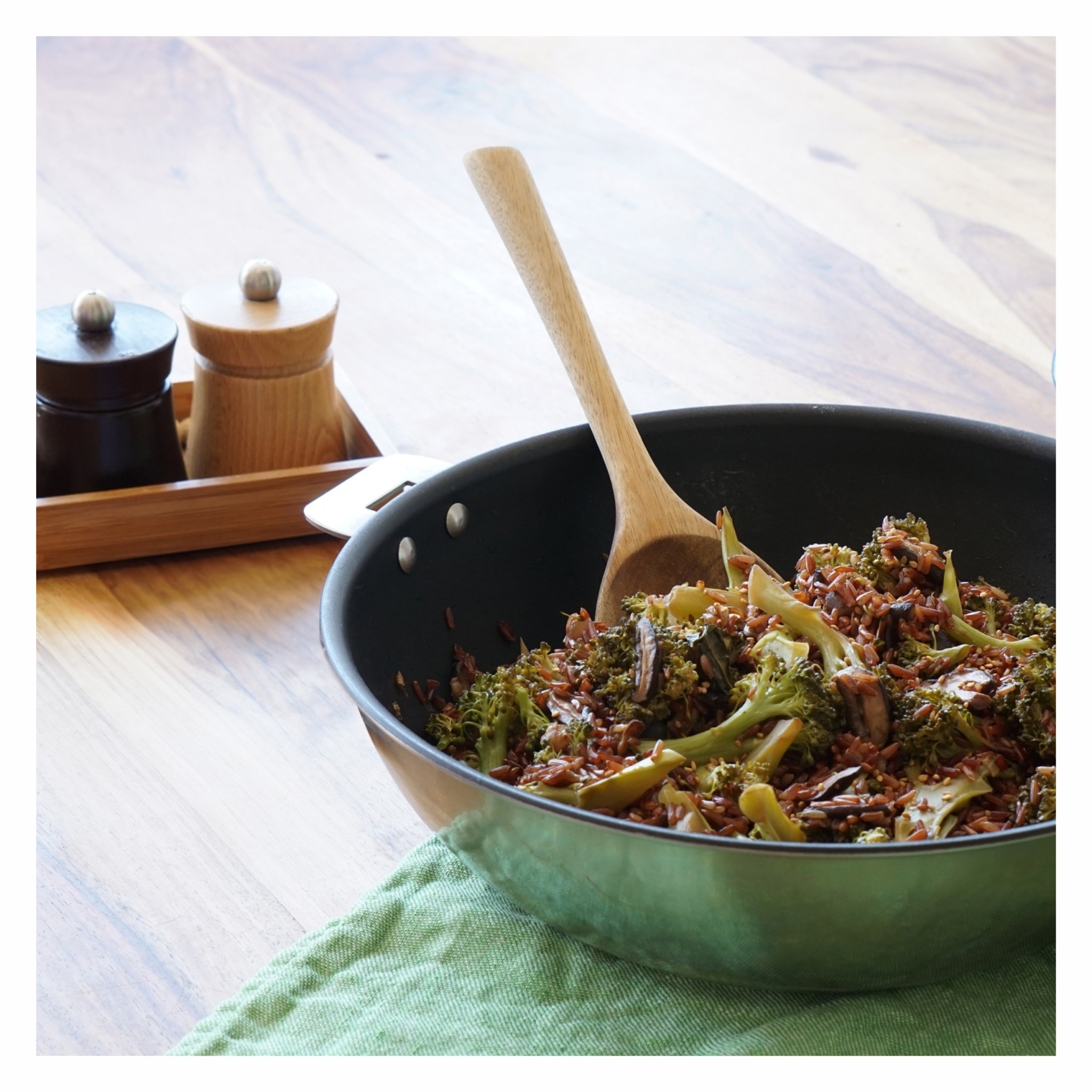 Cristel - Wok en inox antiadhésif Excelliss®+ Casteline Amovible Ø28 cm