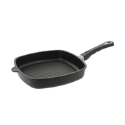 Poêle grill carrée noire avec fond strié
