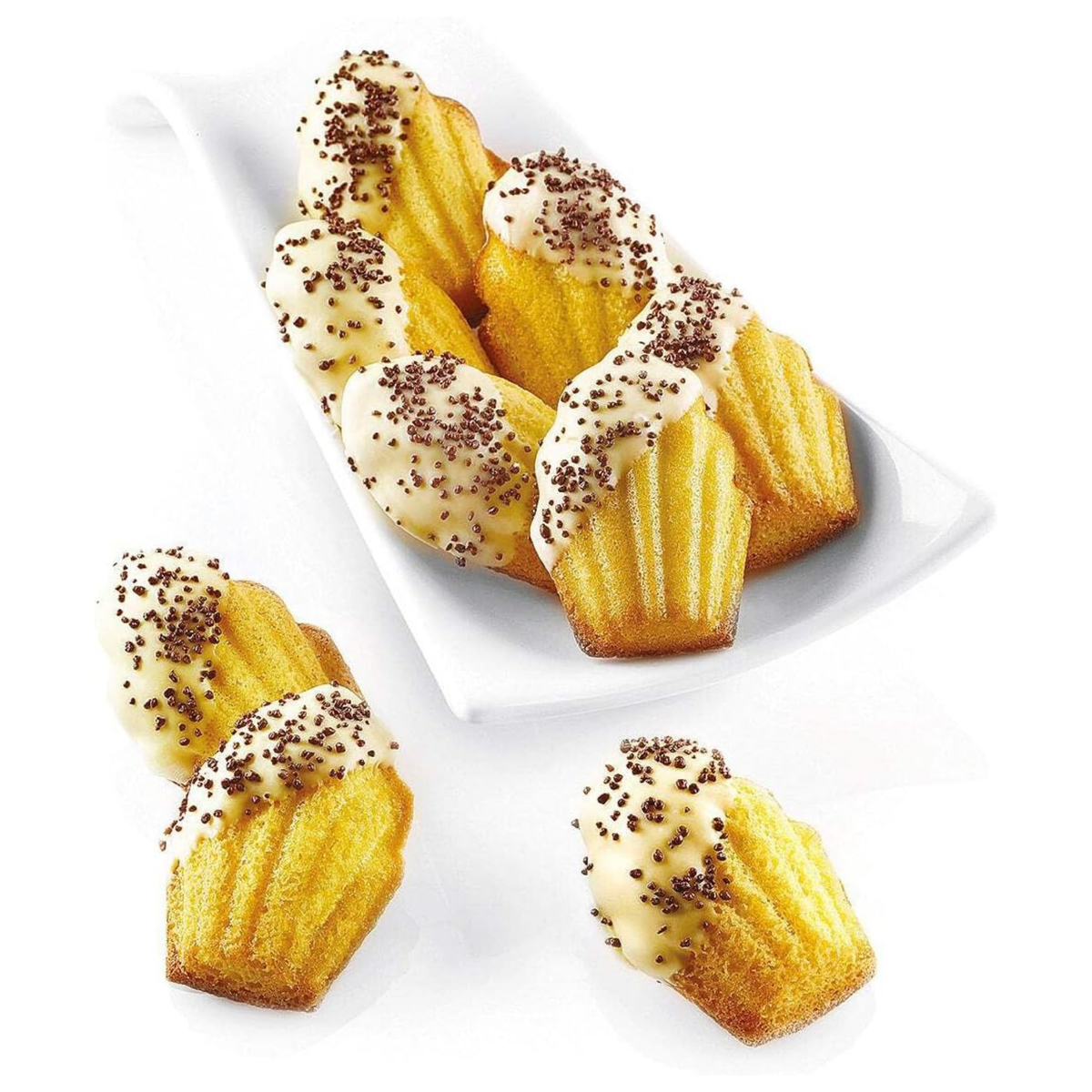 Madeleines nappées de chocolat blanc