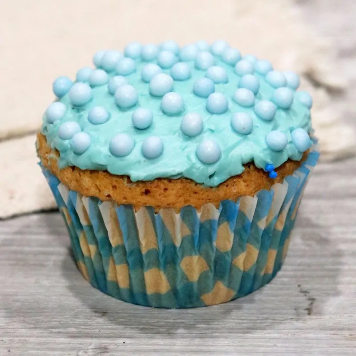 Cupcake avec perles bleues
