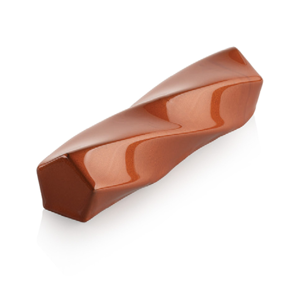 Entremets individuel allongé au design torsadé avec finition chocolat brillante