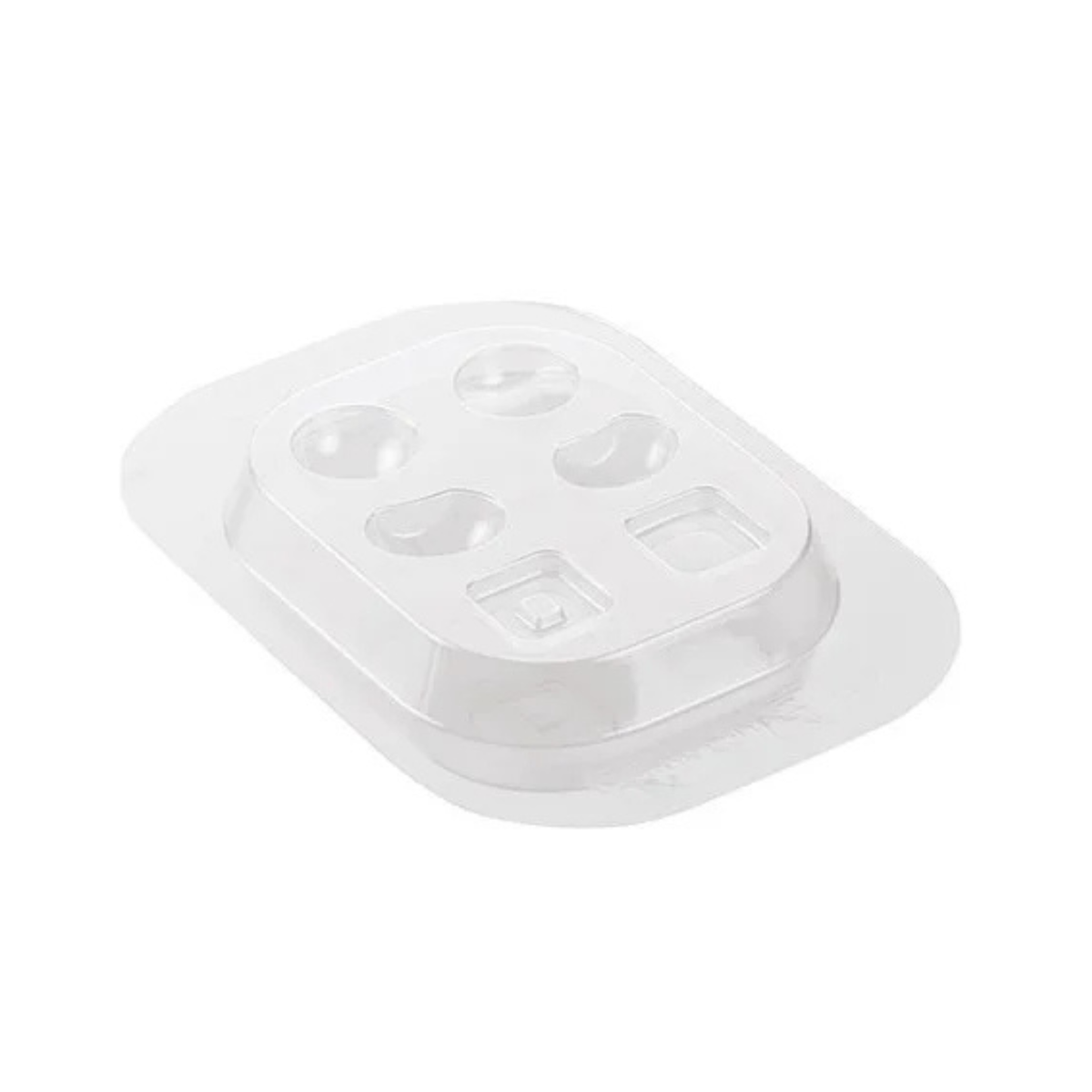 Moule en plastique transparent à six empreintes pour réaliser la ceinture, les oreilles et le nez du Père Noël en chocolat.