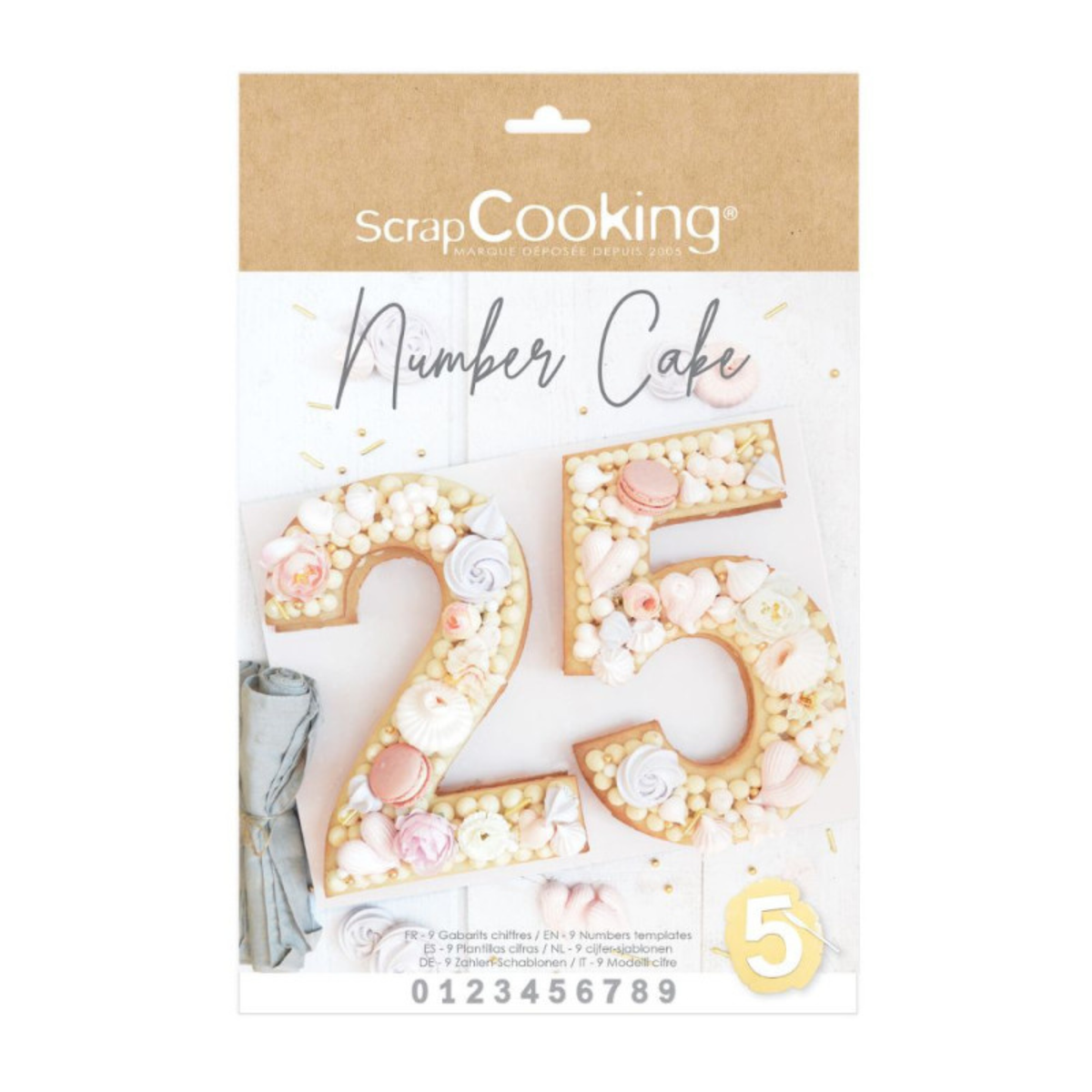 Kit Number Cake ScrapCooking comprenant 9 gabarits de chiffres de 0 à 9 pour réaliser des gâteaux d'anniversaire en forme de nombres, présenté dans son emballage.