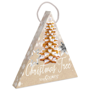 Kit Christmas Tree ScrapCooking dans son emballage triangulaire beige avec poignée, illustré d'un sapin de Noël en biscuits étoiles superposés.