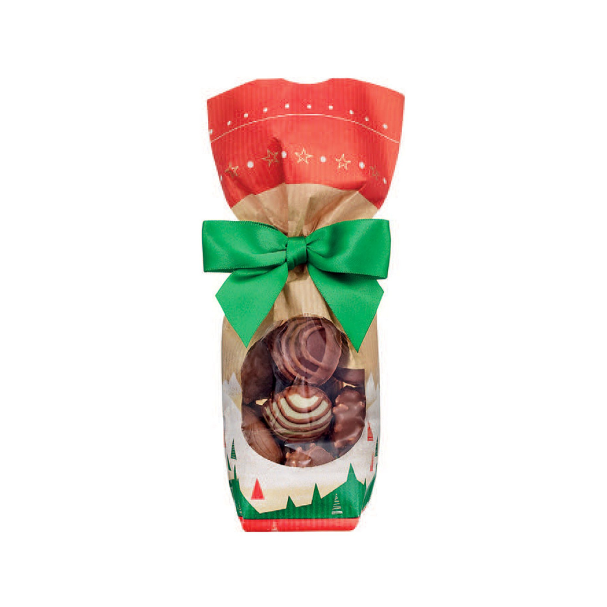 Sachet de chocolats assortis de Noël avec fenêtre transparente, décorations festives rouges et vertes et nœud en ruban vert, sur fond blanc.